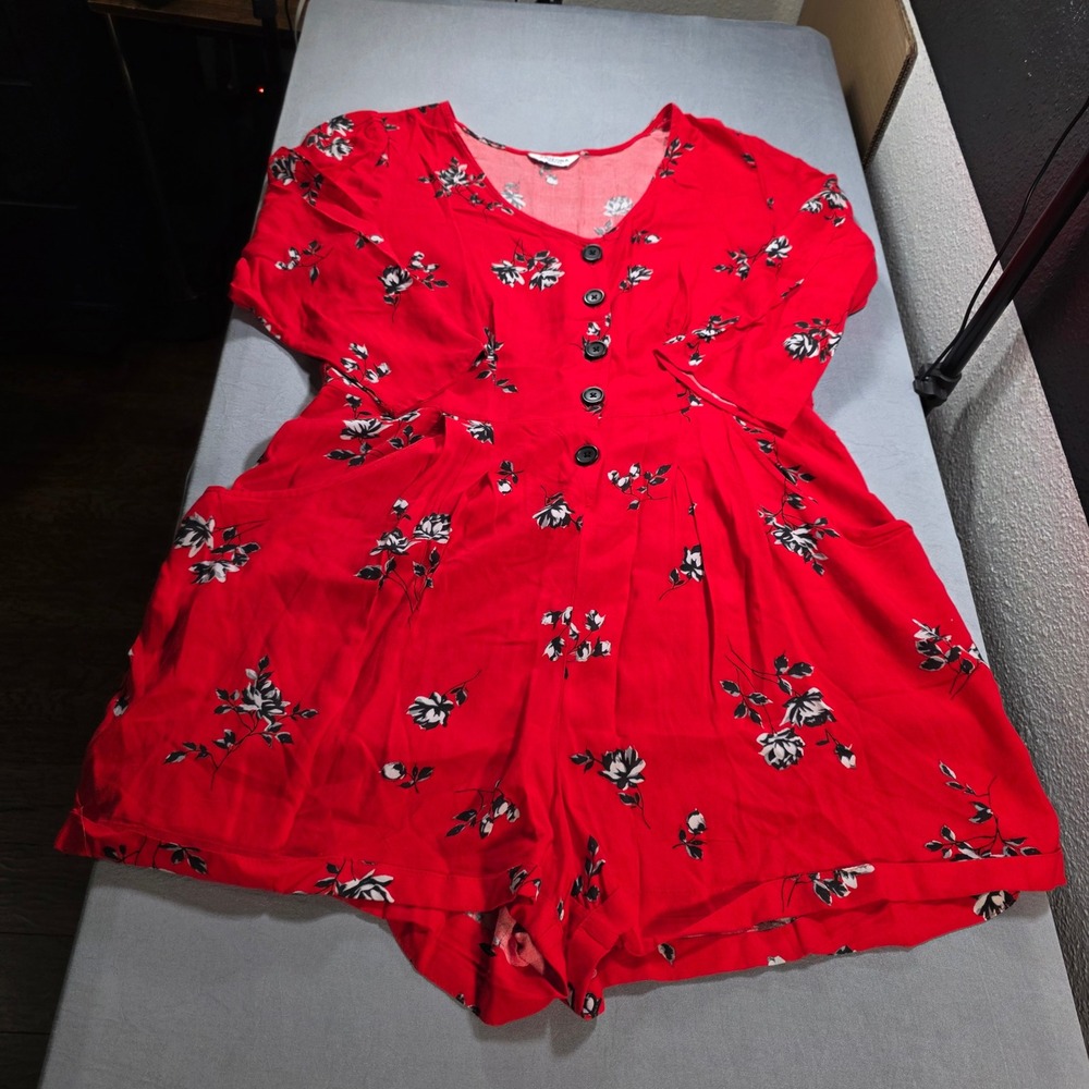 Arizona Jean Co‎ Red Floral Button Front Romper V-Neck Short Sleeve Pockets XL*
